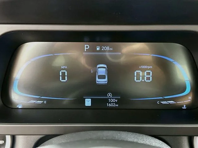 Certified Pre-Owned 2025 Hyundai Elantra SE