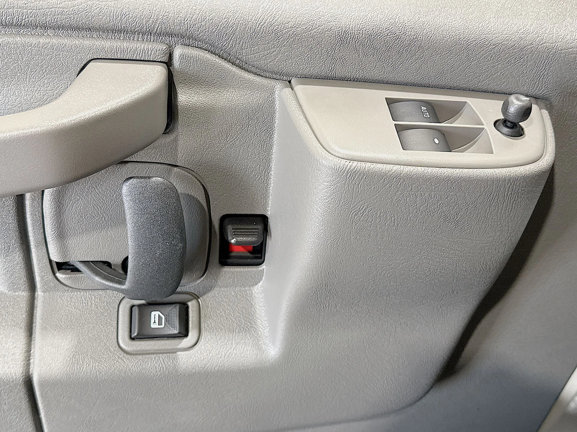 New 2025 Summit White GMC Work Van image 20