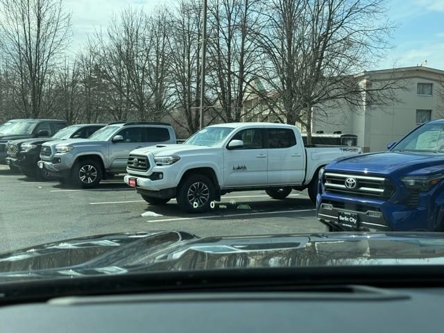 2025 Toyota Tacoma Limited - Photo 29