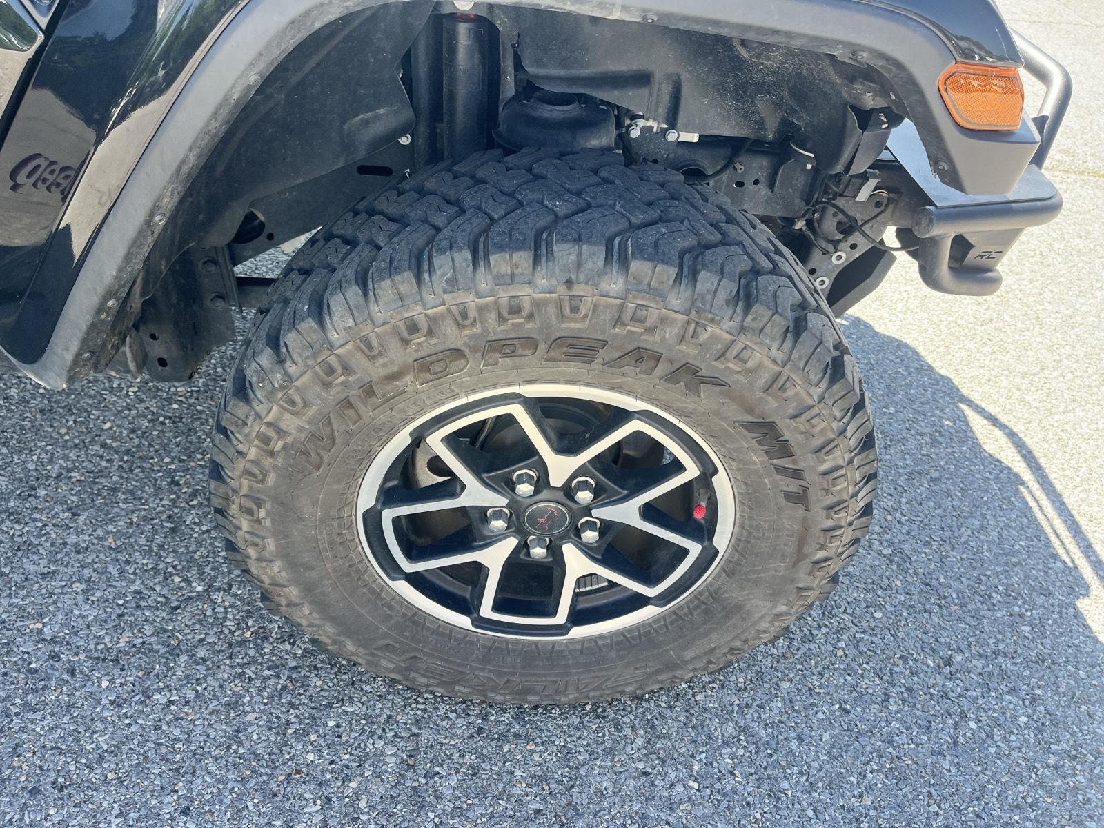 Used 2025 Black Clearcoat Jeep Rubicon image 9