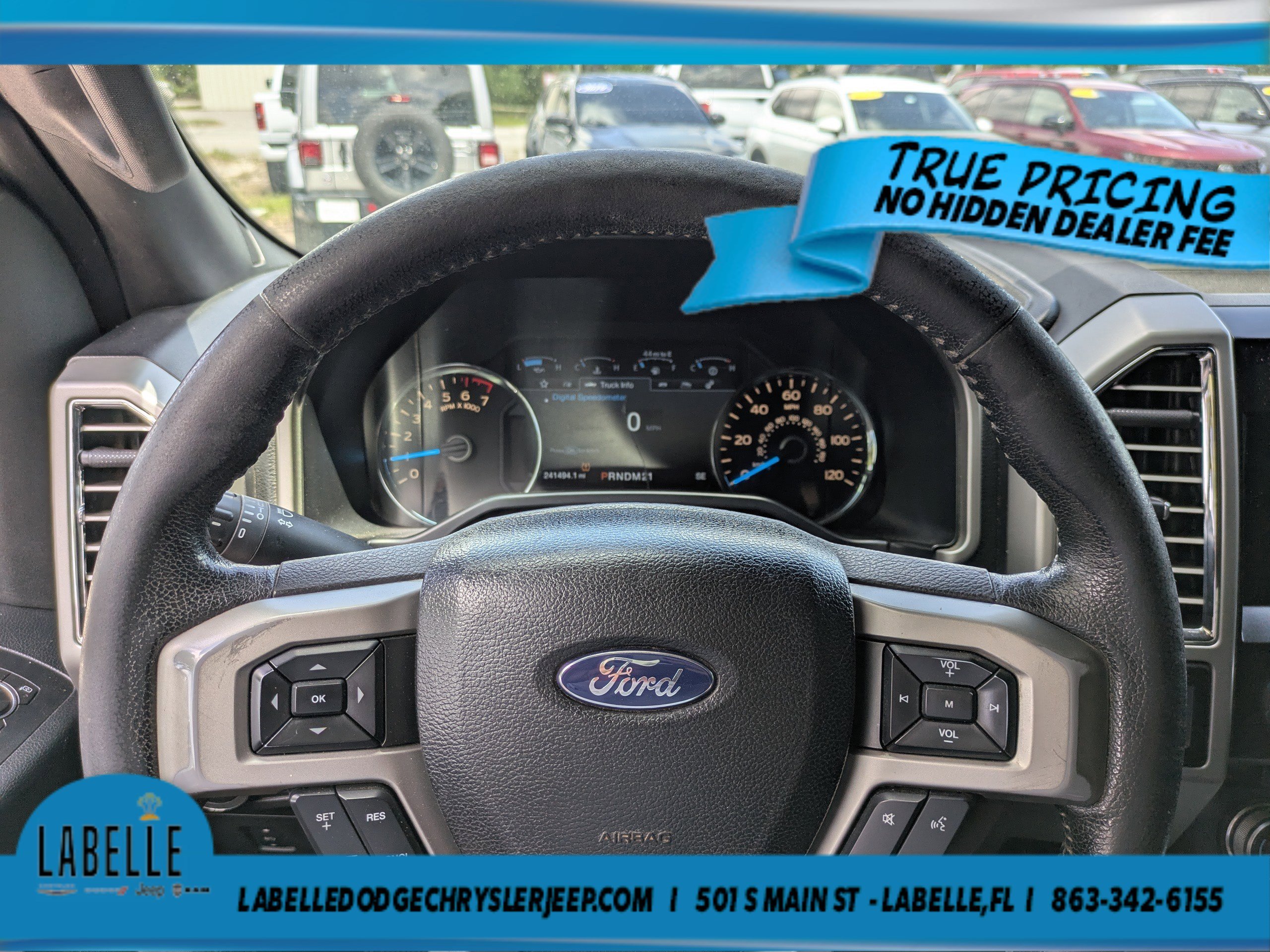 Used 2015  Ford Lariat image 24