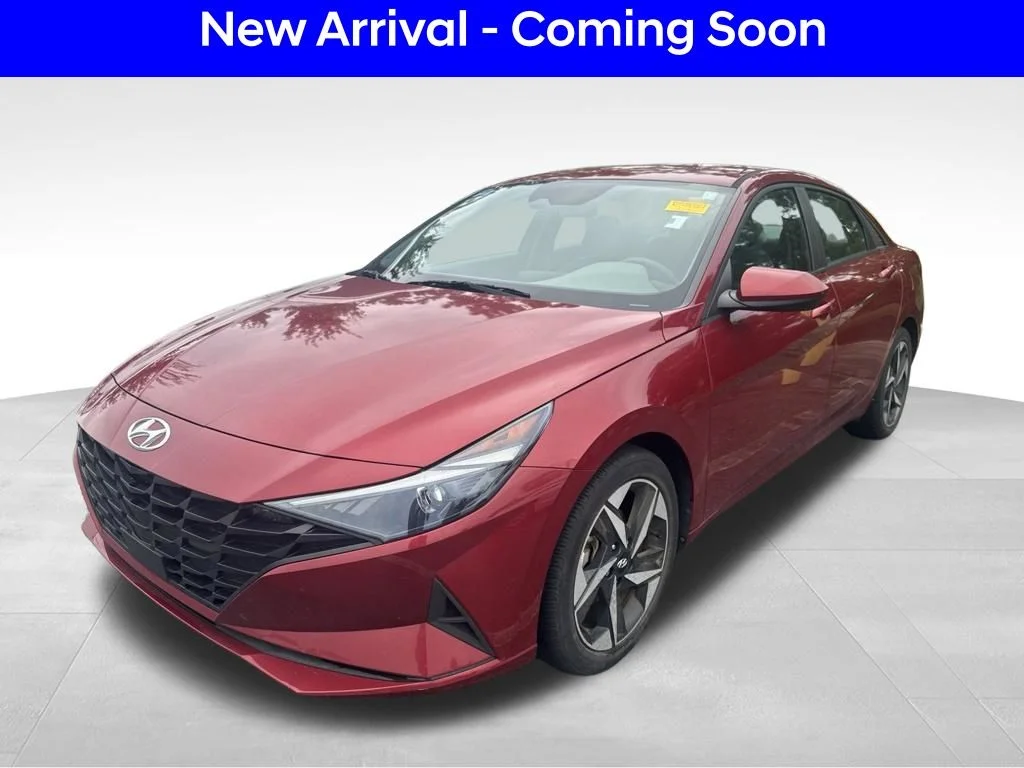 Used 2023 Red Hyundai SEL image 2