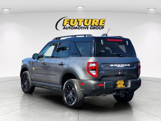 Used 2025 Gray Ford Badlands image 6