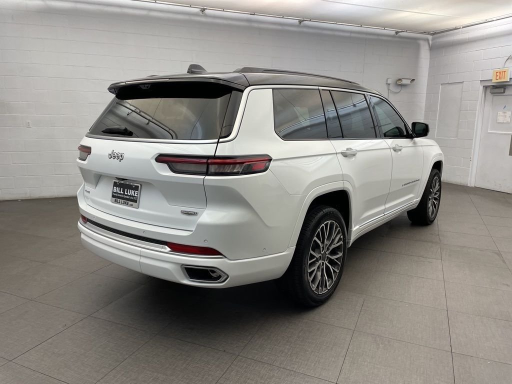 New 2025 Bright White Clear-Coat Exterior Paint Jeep Summit image 4