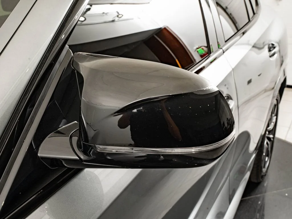 Used 2024 Skyscraper Gray Metallic BMW M60i image 16