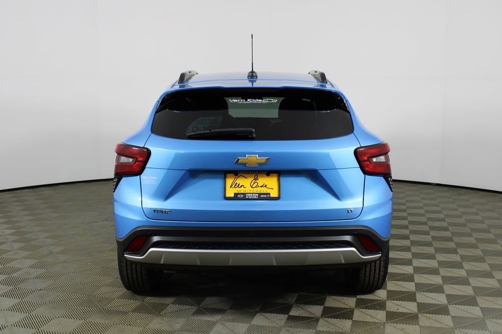 Used 2025 Blue Chevrolet LT image 6