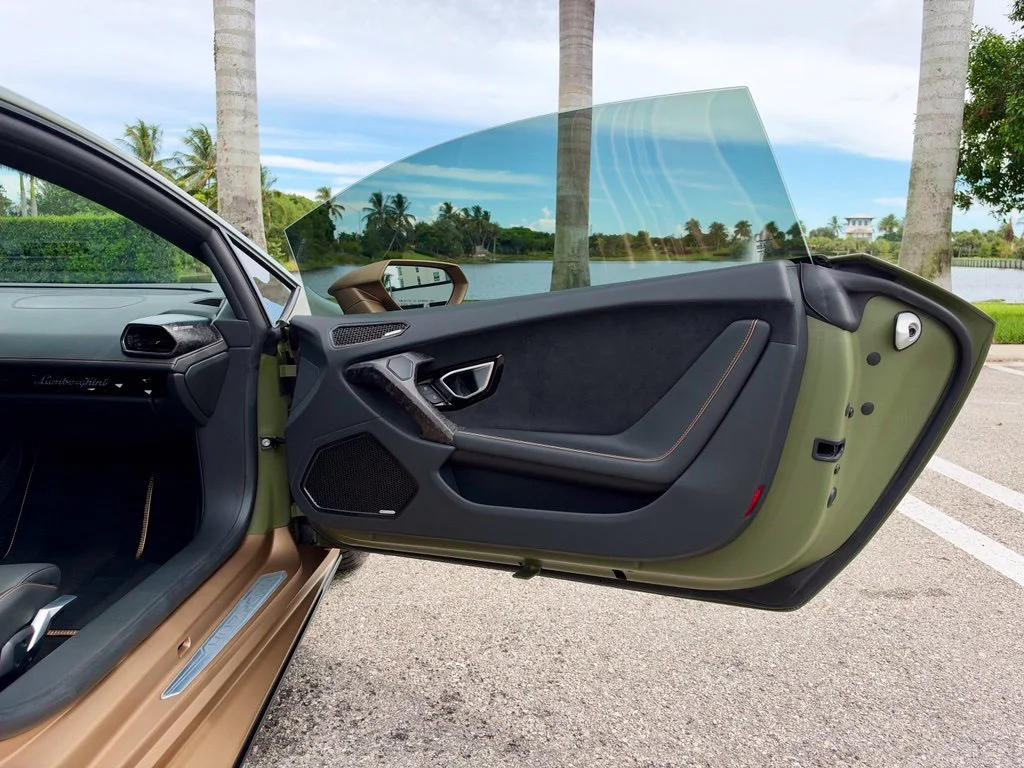 Used 2022 Green Lamborghini  image 20