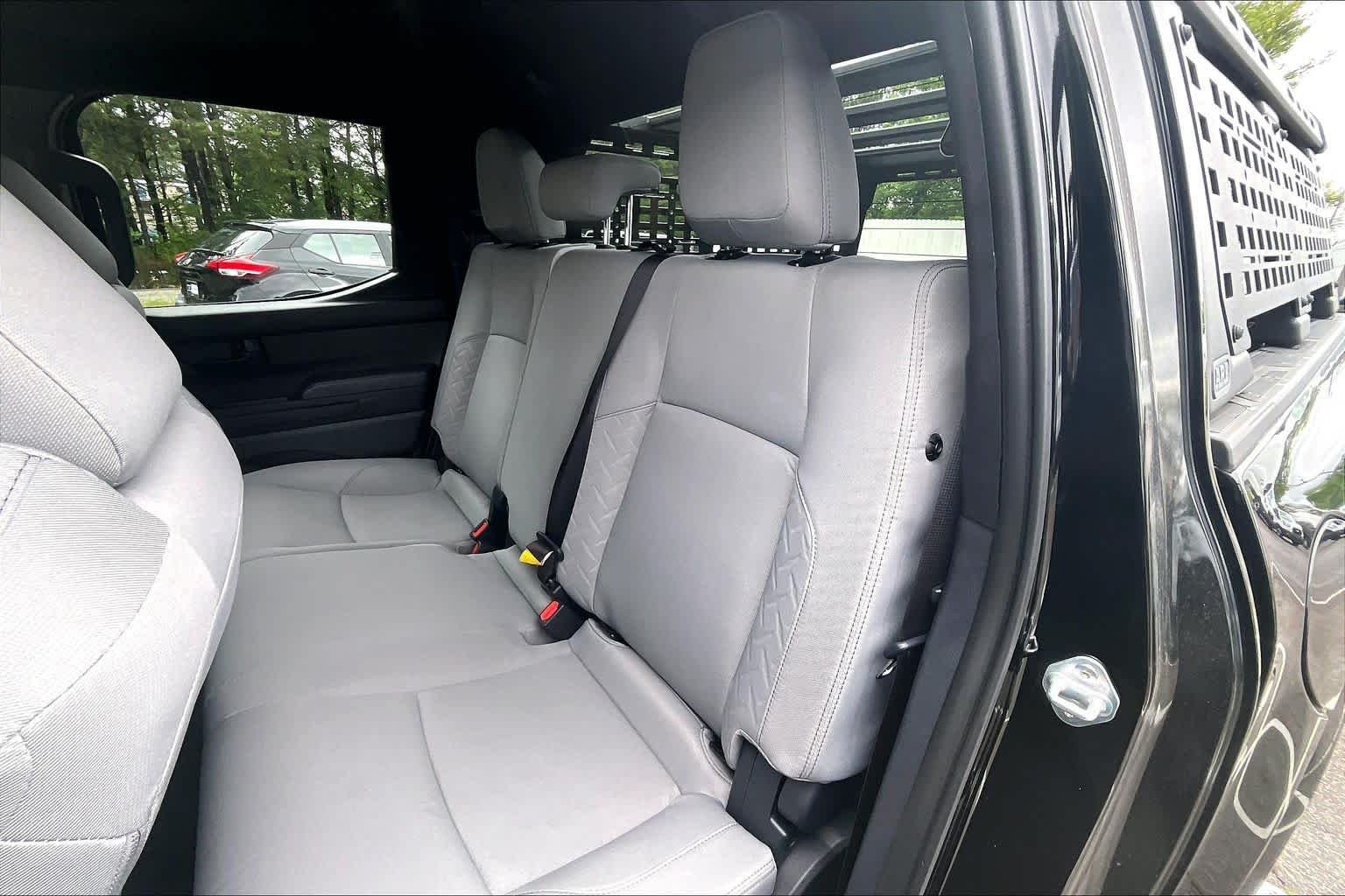 2025 Toyota Tacoma SR5 - Photo 20
