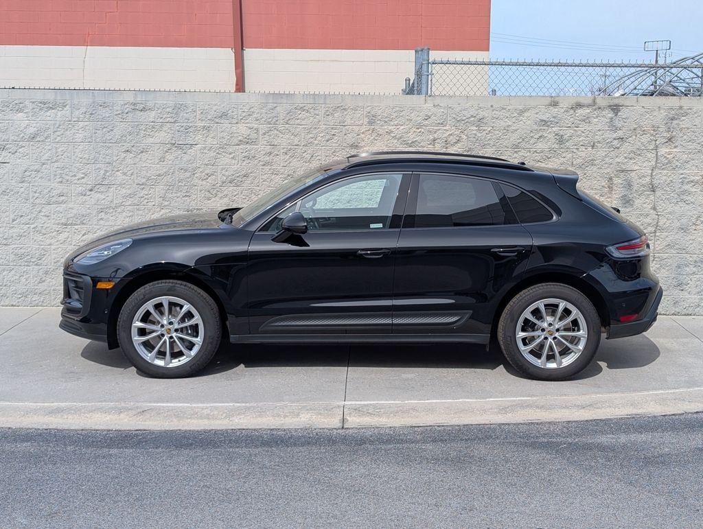 Used 2025 Black Porsche  image 3