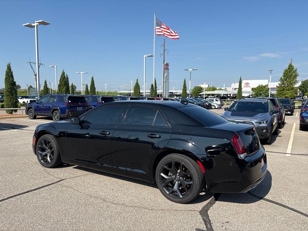 Used 2021 Black Chrysler Touring image 7