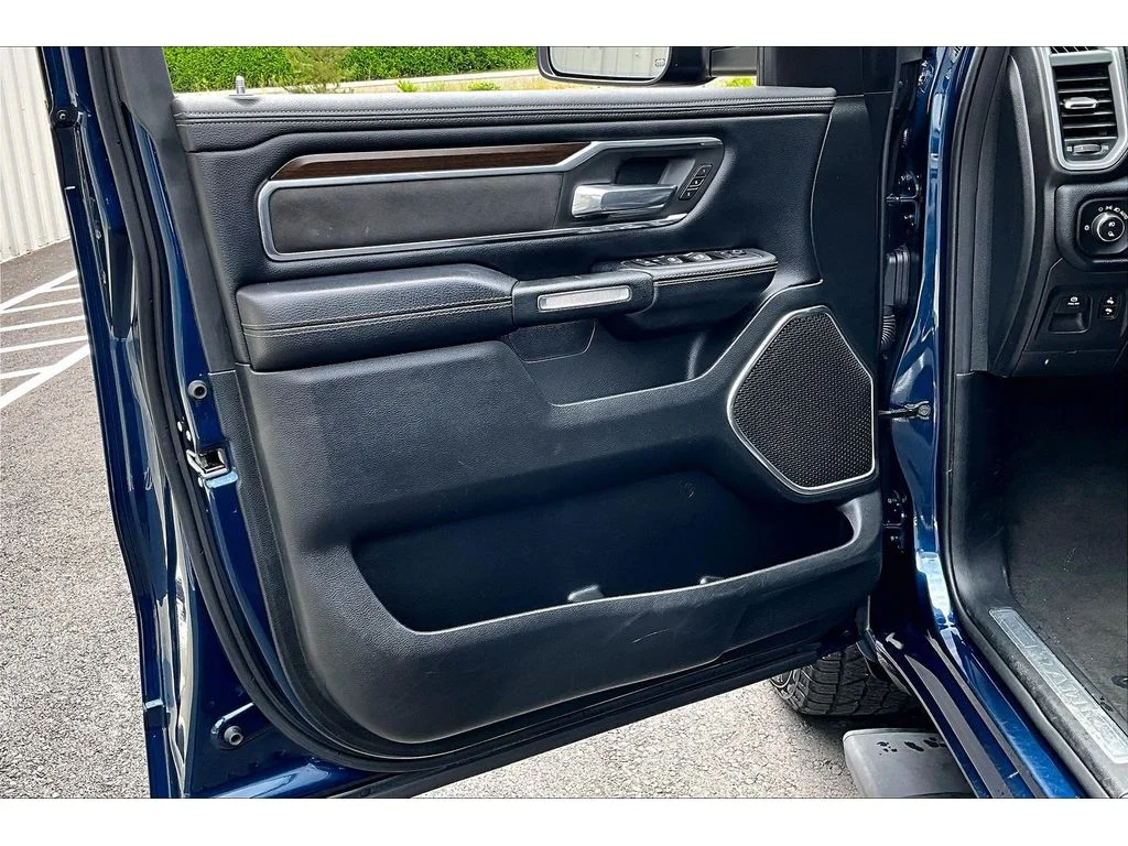 Used 2021 Patriot Blue Pearlcoat Ram Laramie image 22