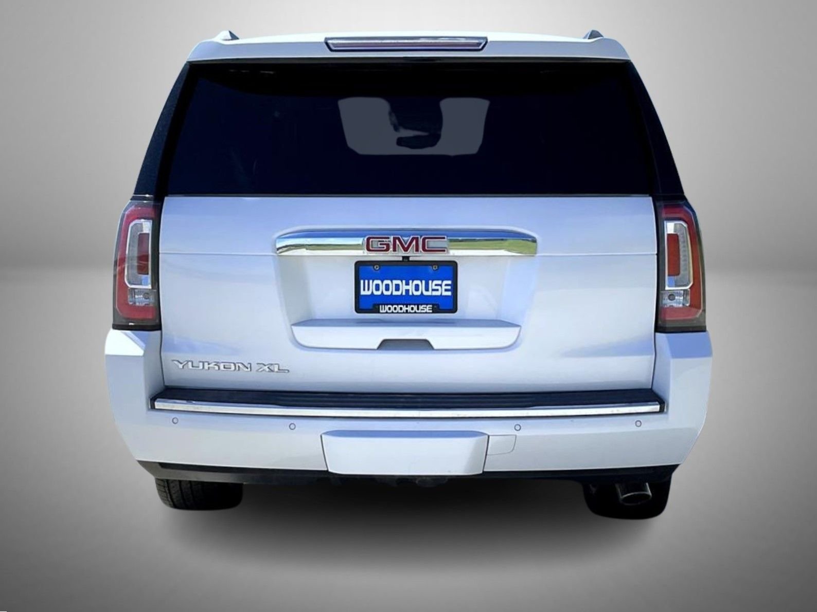 Used 2019 White GMC Denali image 6