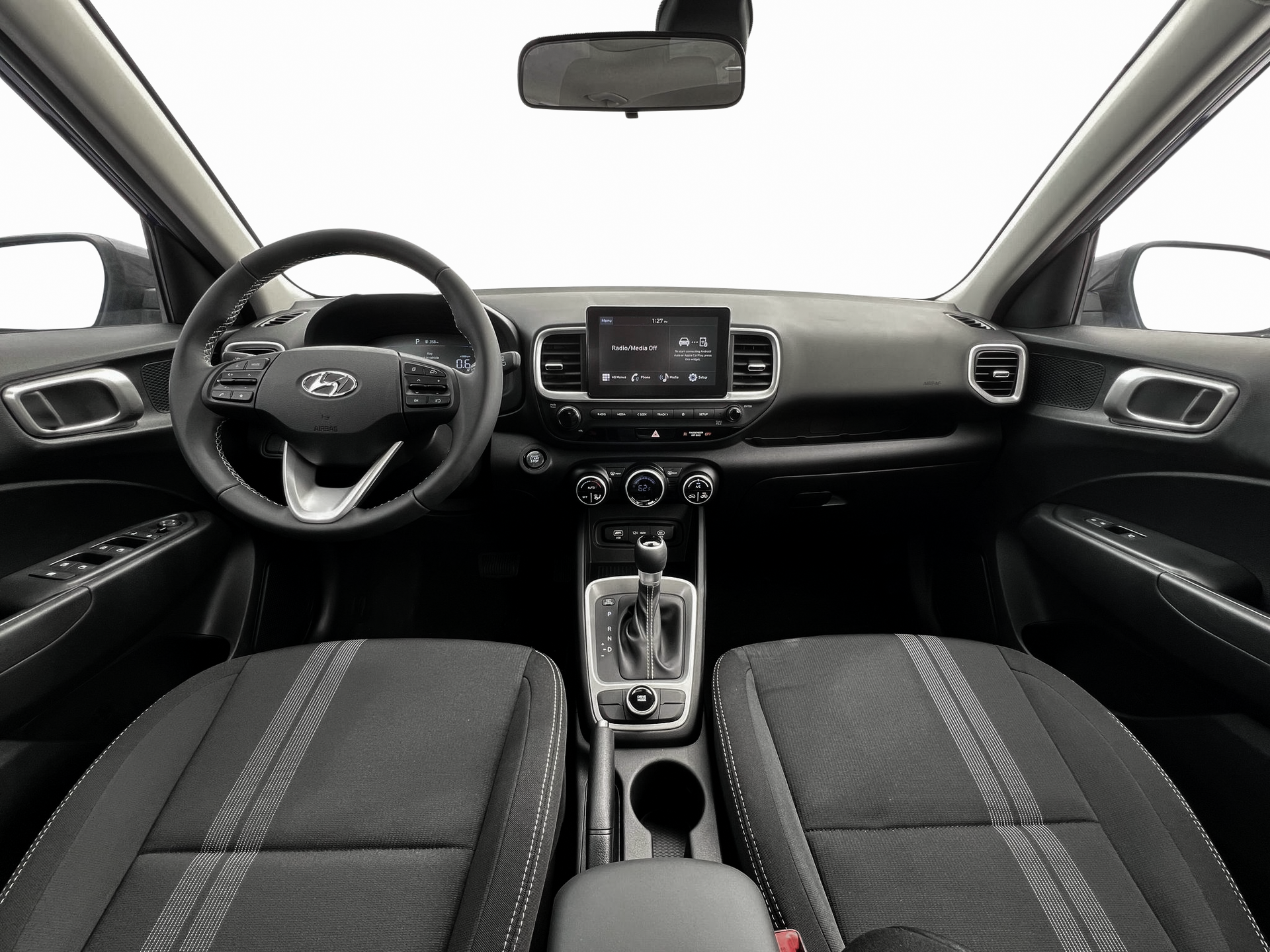 2025 Hyundai Venue SEL - Photo 13