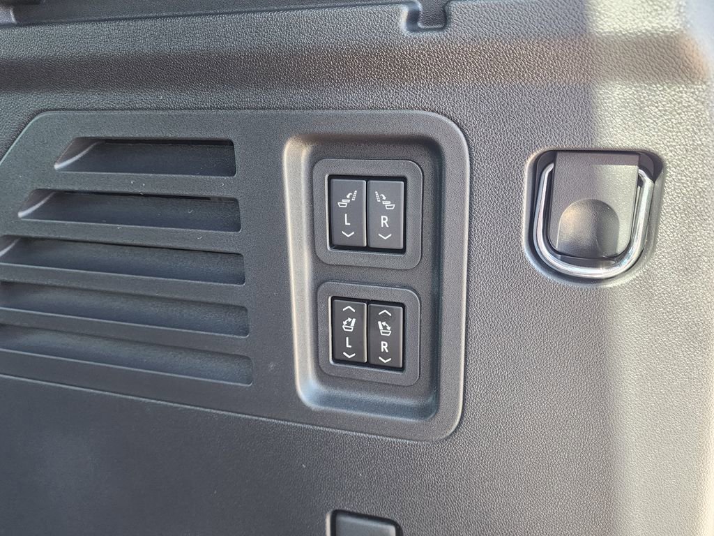 2026 GMC Acadia Denali Ultimate - Photo 54