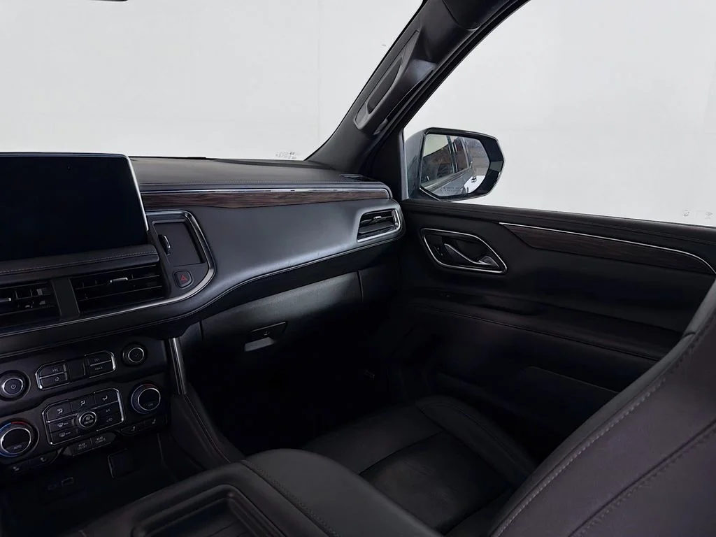 Used 2021 Gray Chevrolet Z71 image 22