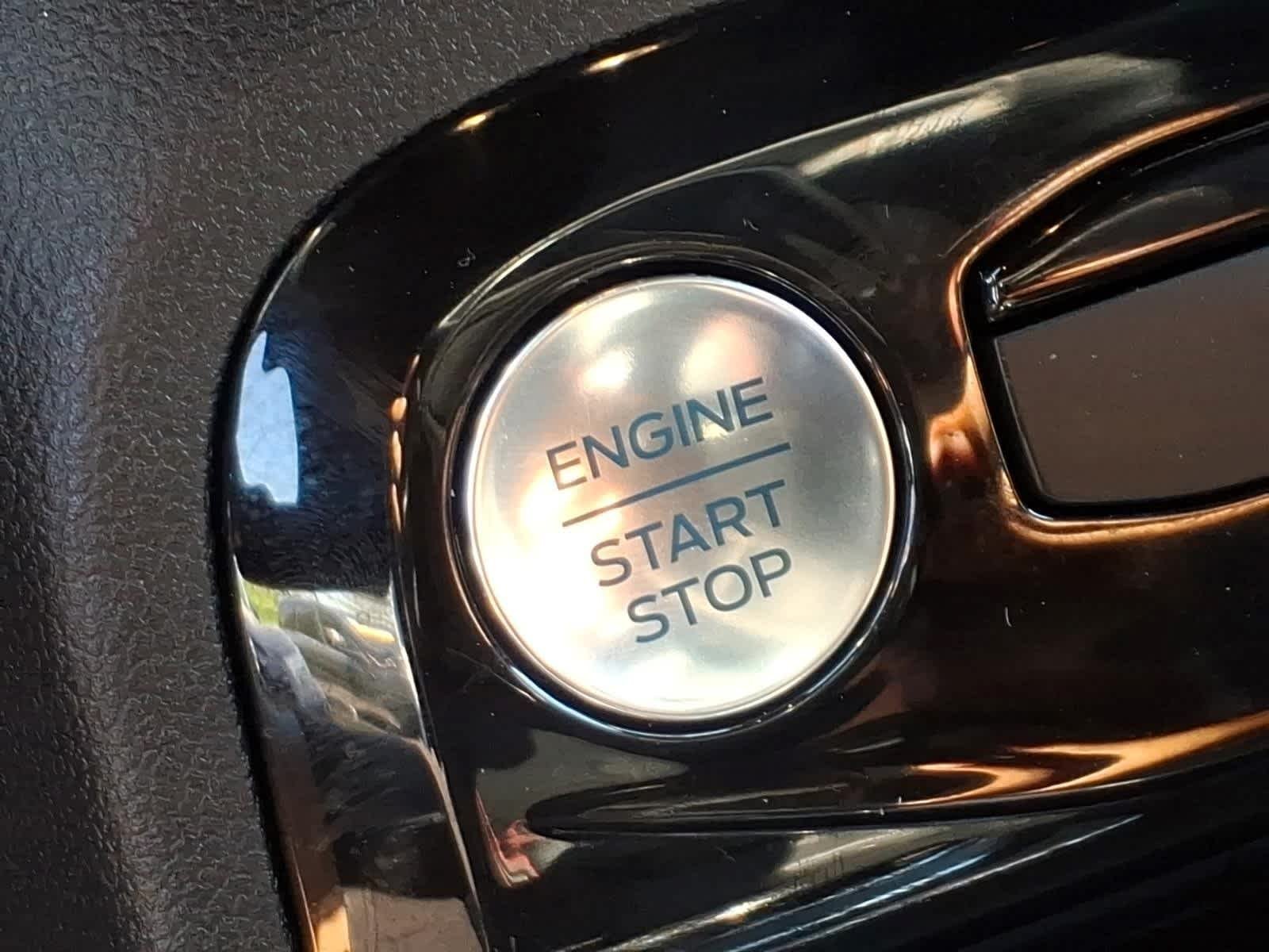 Used 2024 Star White Metallic Tri-Coat Ford ST-Line Select image 19