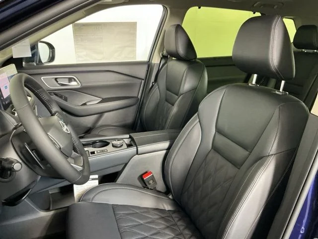New 2026 Blue Nissan Platinum image 17
