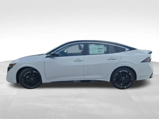 New 2026 Aspen White TriCoat / Super Black Two-tone Nissan SR image 4
