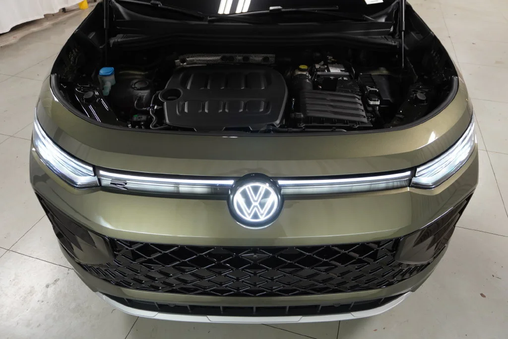 New 2026  Volkswagen SEL R-Line Turbo image 33