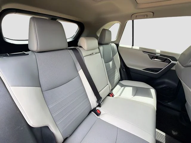 Used 2022 Silver Sky Metallic Toyota Limited image 31