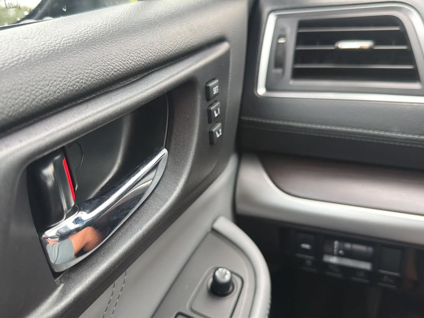 Used 2019 Magnetite Gray Metallic Subaru Limited image 14
