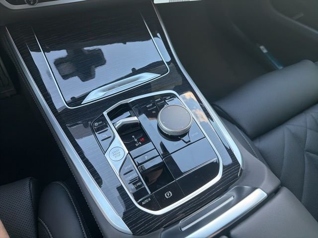 Used 2026 White BMW sDrive40i image 19