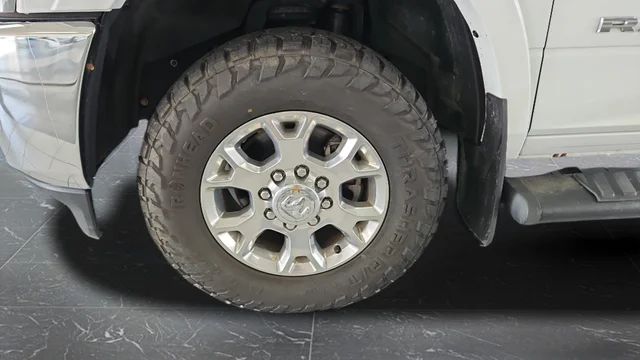Used 2020 Bright White Clearcoat Ram Laramie image 36