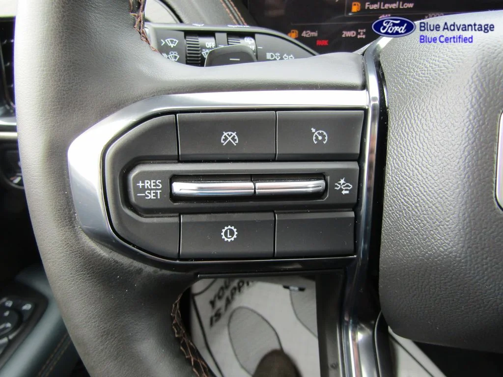 Certified Used 2025 Titanium Rush Metallic GMC AT4 image 33