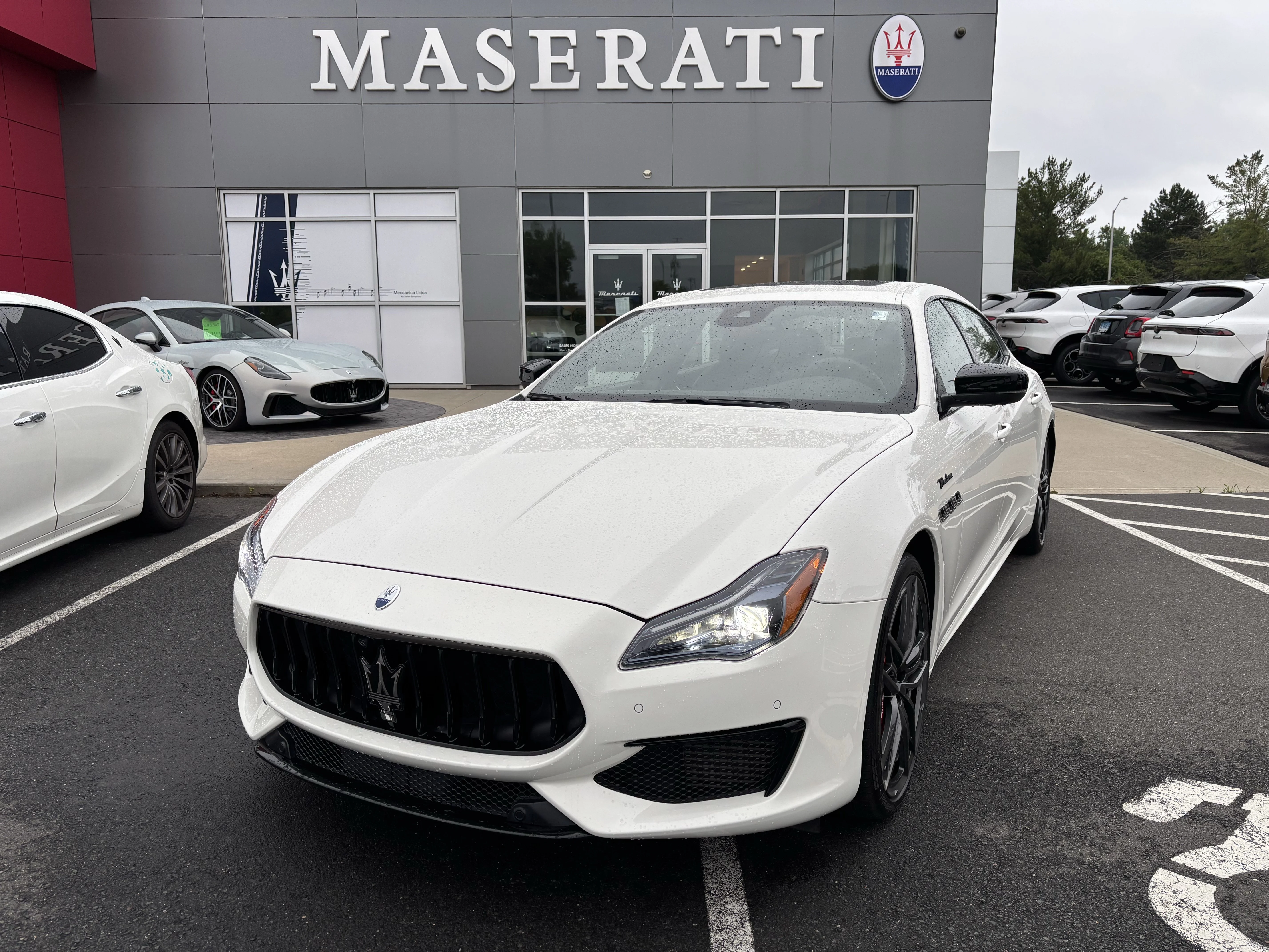 Certified Used 2022 Bianco Maserati Modena image 1