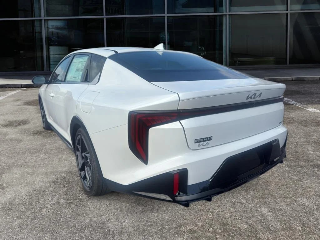 New 2026 Snow White Pearl Kia GT-Line image 7