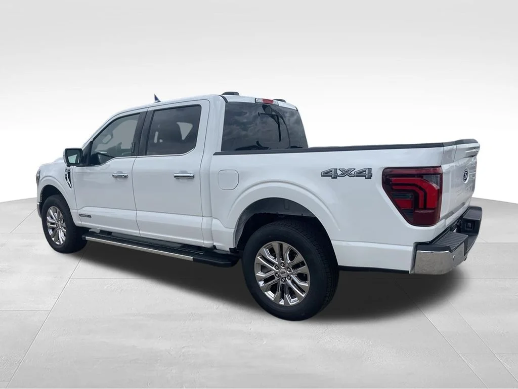 New 2026 Star White Metallic Tri-Coat Ford Lariat® image 5