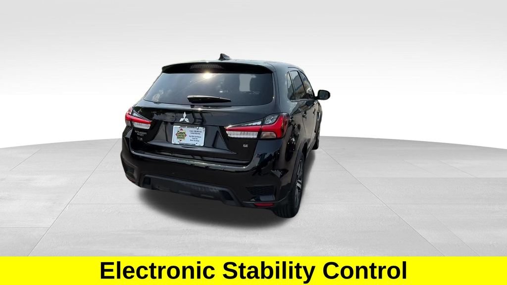 Used 2025 Black Mitsubishi 2.0 SE image 6