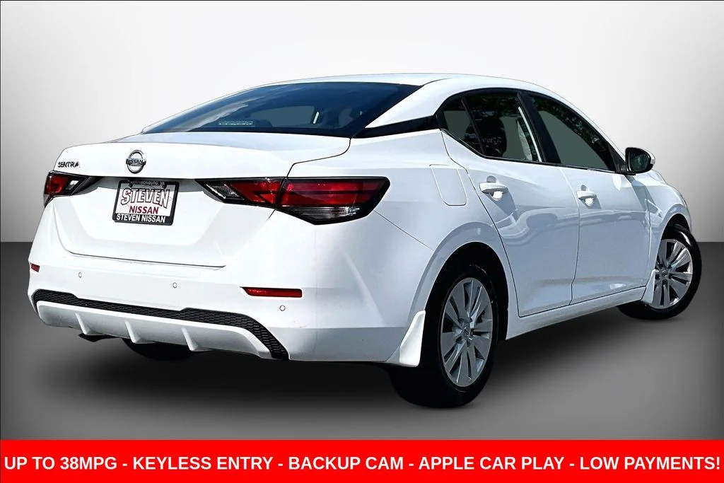 Used 2022 White Nissan S image 6
