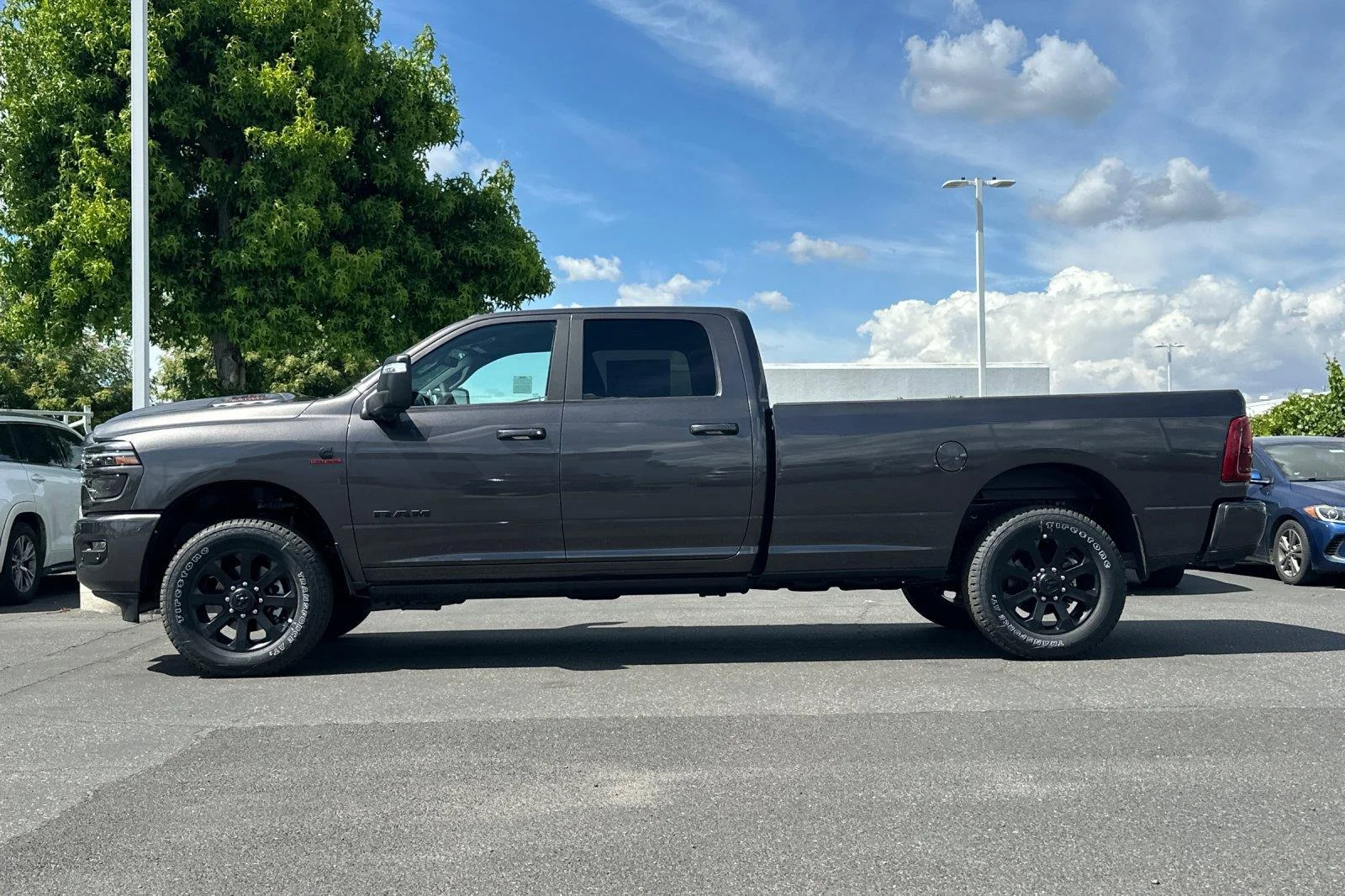 New 2026 Granite Crystal Metallic Clear-Coat Exterior Paint RAM Laramie image 6