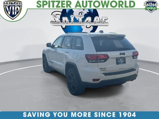 Used 2020 White Jeep Laredo image 8