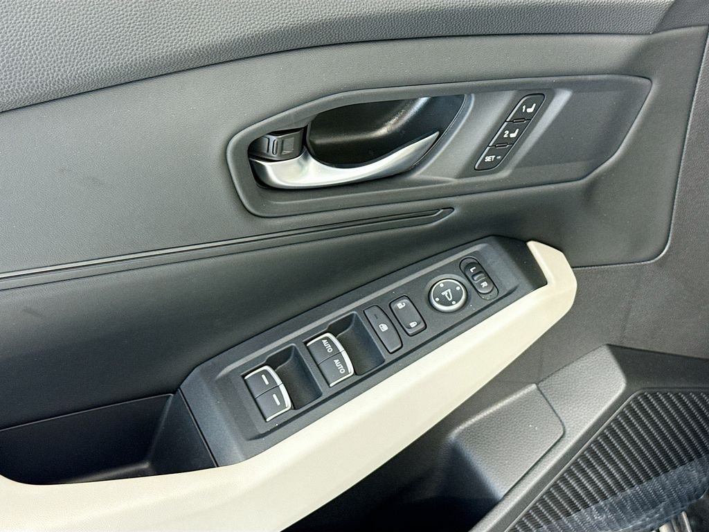 2026 Honda Accord Hybrid EX-L - Photo 23