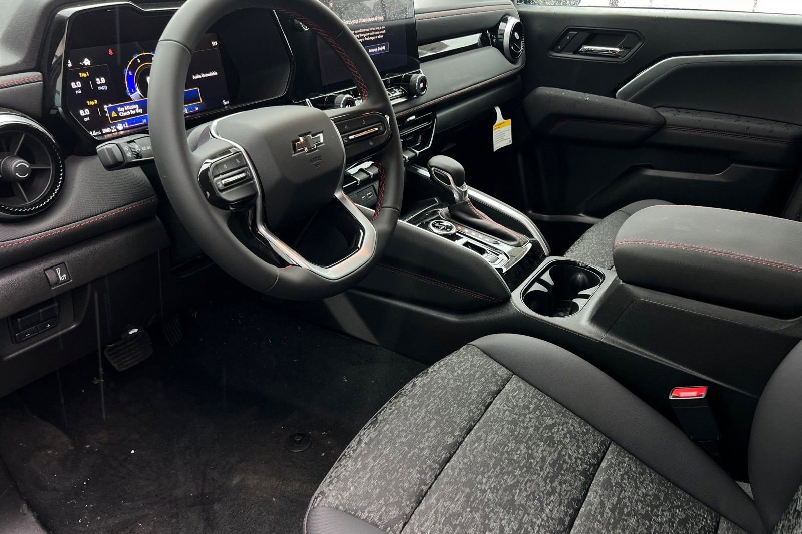 2025 Chevrolet Colorado Z71 - Photo 10