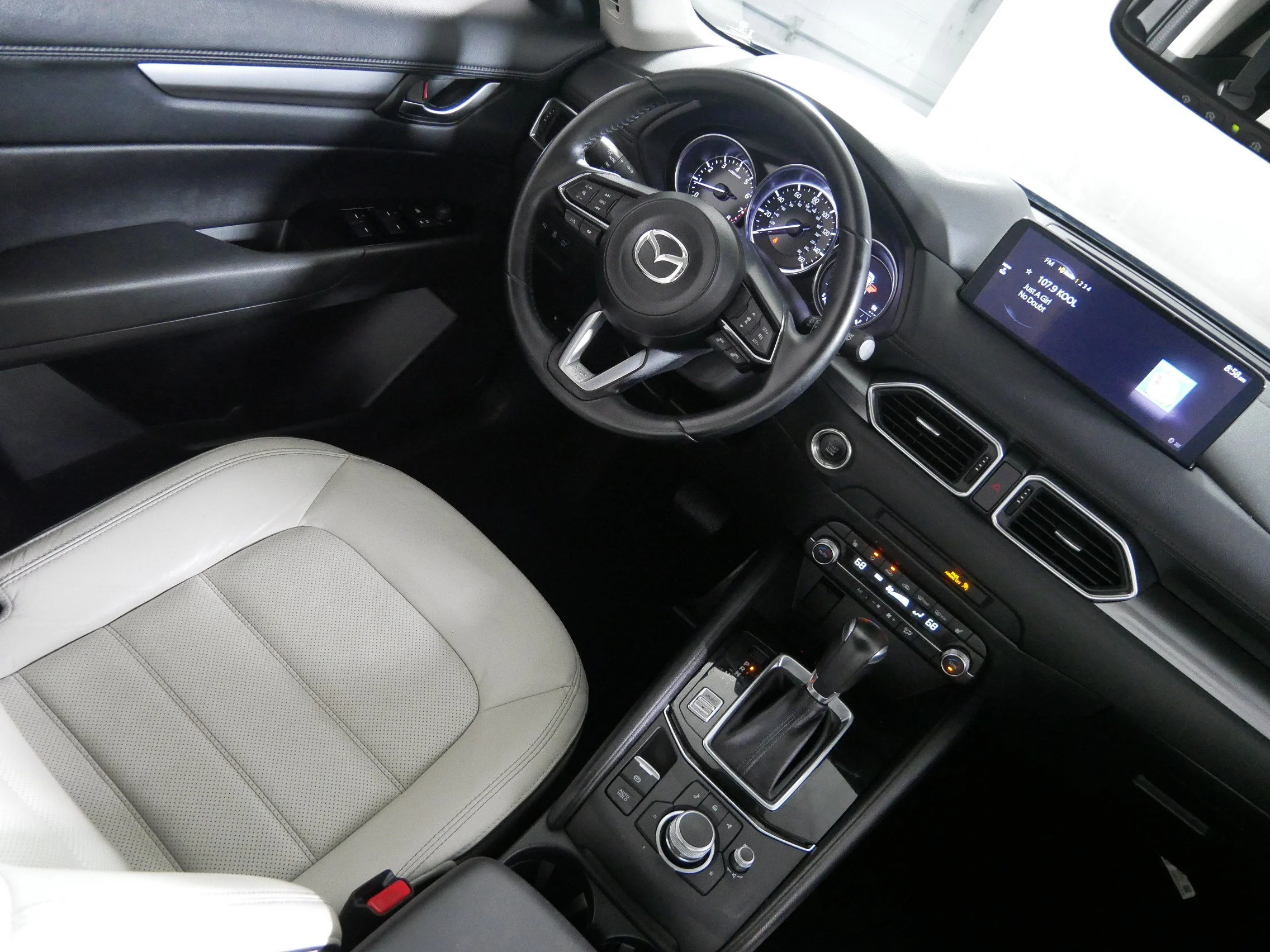 Used 2024 Machine Gray Metallic Mazda 2.5 S Preferred Package image 9
