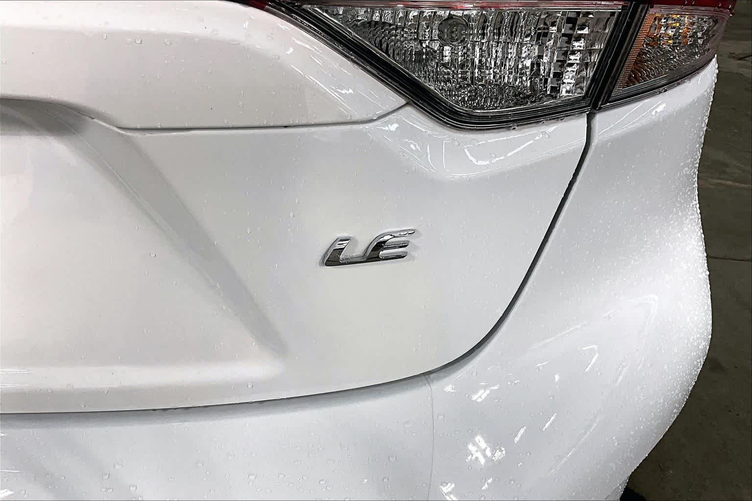 Used 2025 Ice Cap Toyota LE image 10