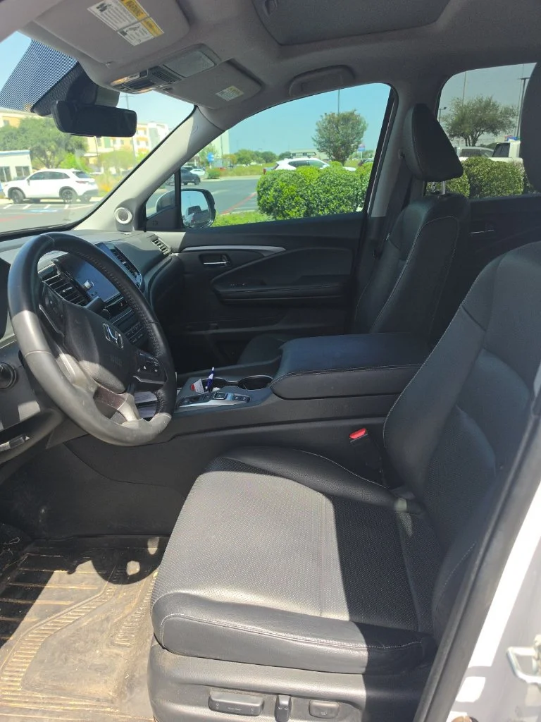 Certified Used 2024 Platinum White Honda RTL image 9