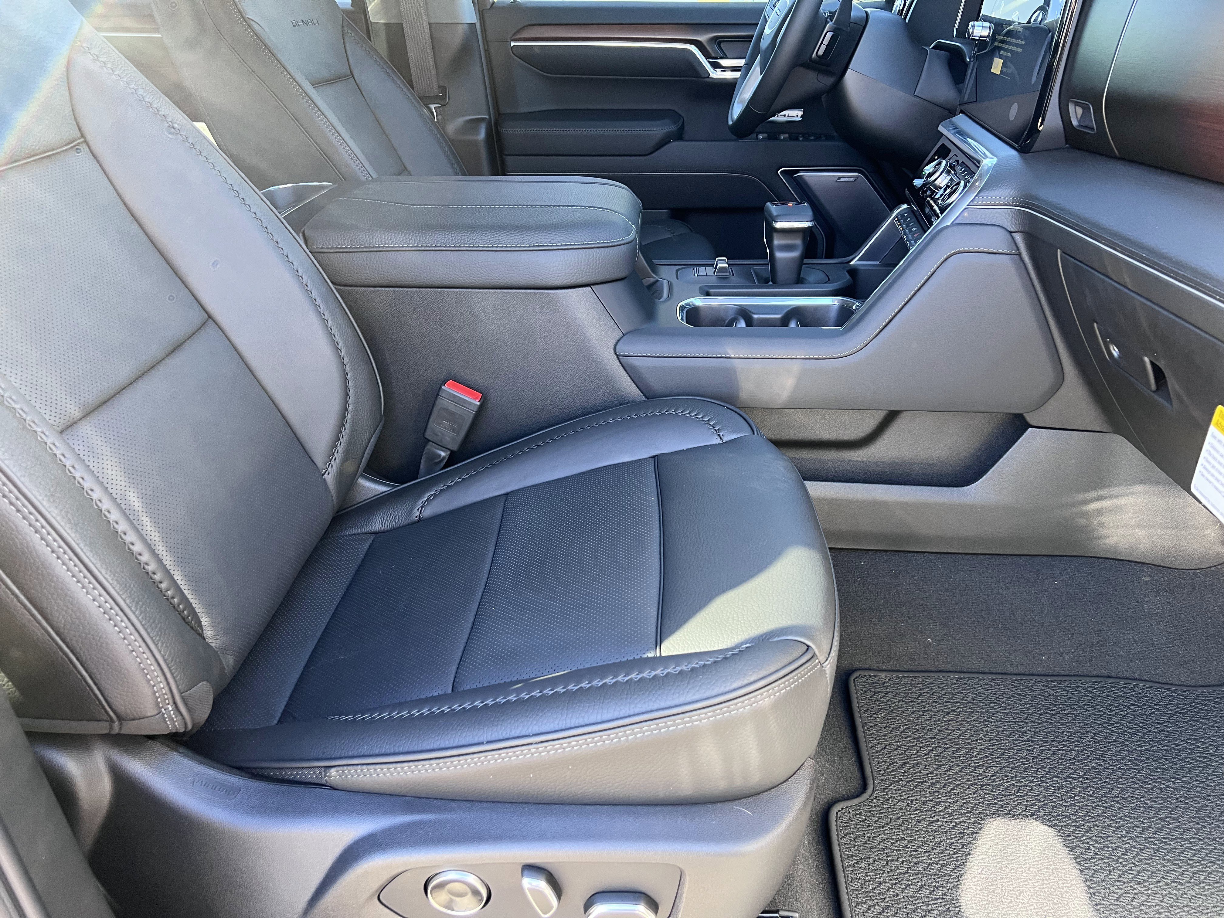 2026 GMC Sierra 1500 Denali - Photo 18