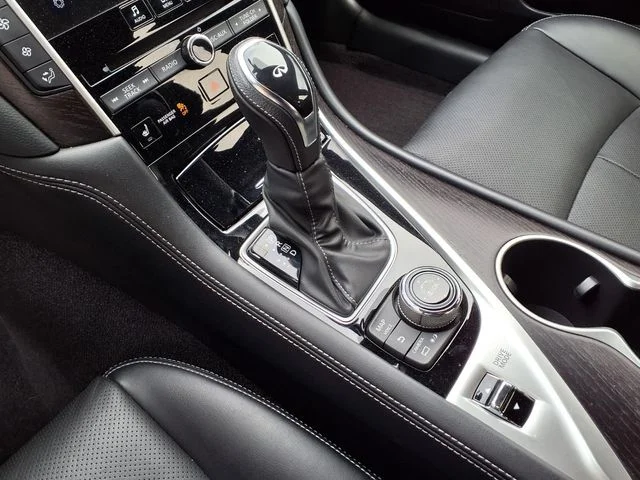 Used 2023 Black INFINITI SENSORY image 9