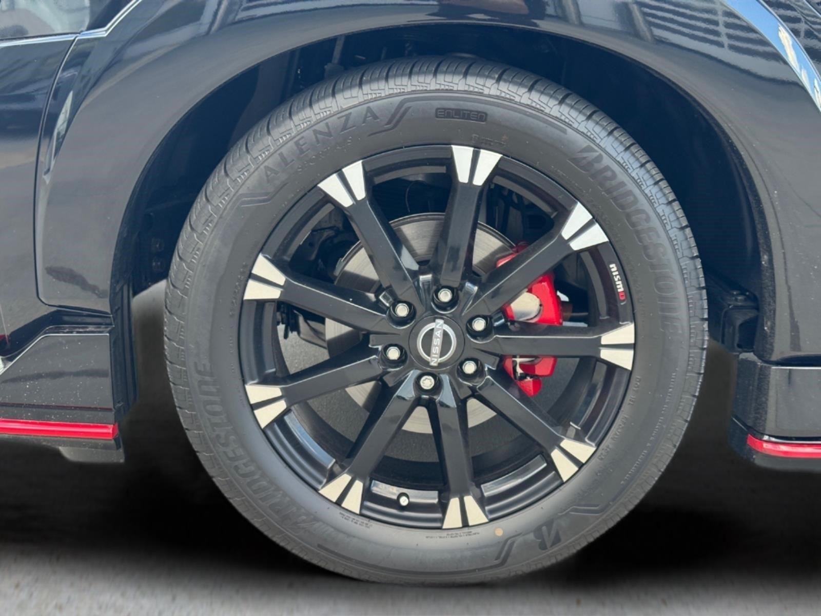 Used 2026 Black Diamond Pearl Nissan NISMO image 9