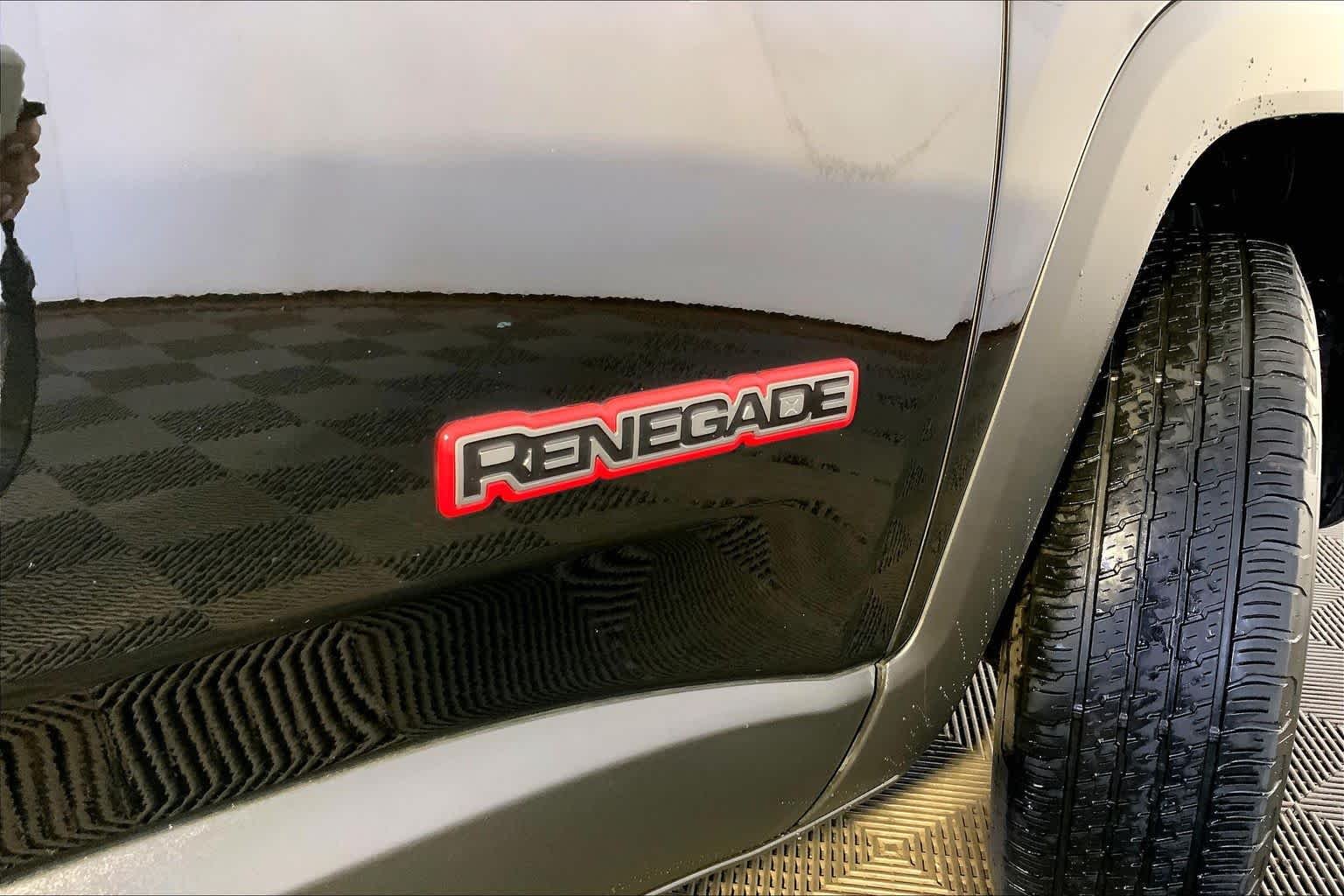 Used 2017 Black Jeep Trailhawk image 10