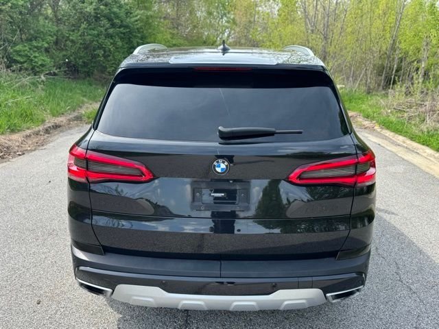 Used 2019 Black Sapphire Metallic BMW xDrive40i image 6