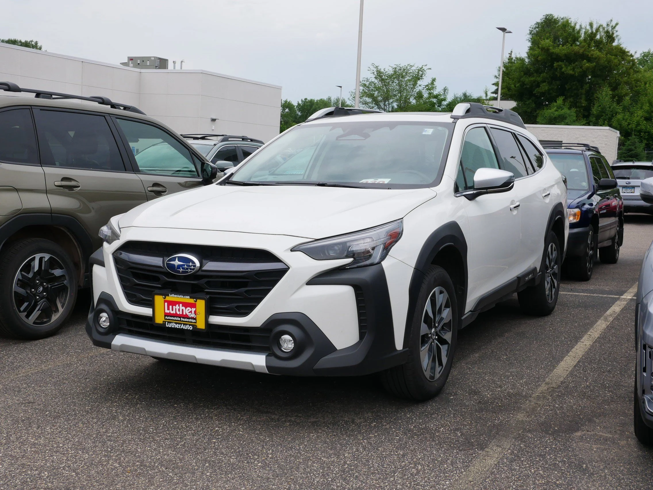 Used 2024 Crystal White Pearl Subaru Touring image 3