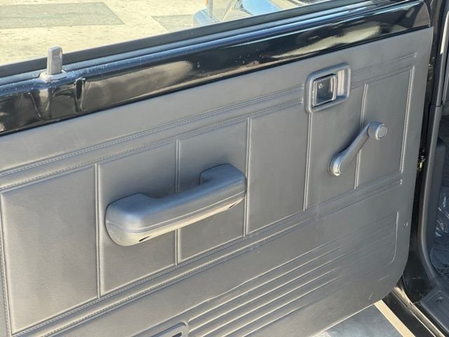 Used 1990 Black Mazda Truck image 8