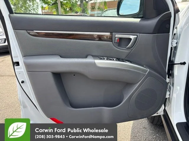 Used 2012 Frost White Pearl Hyundai  image 12