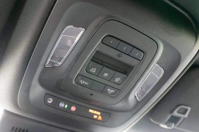 Used 2025 Black Cadillac Premium Luxury image 41