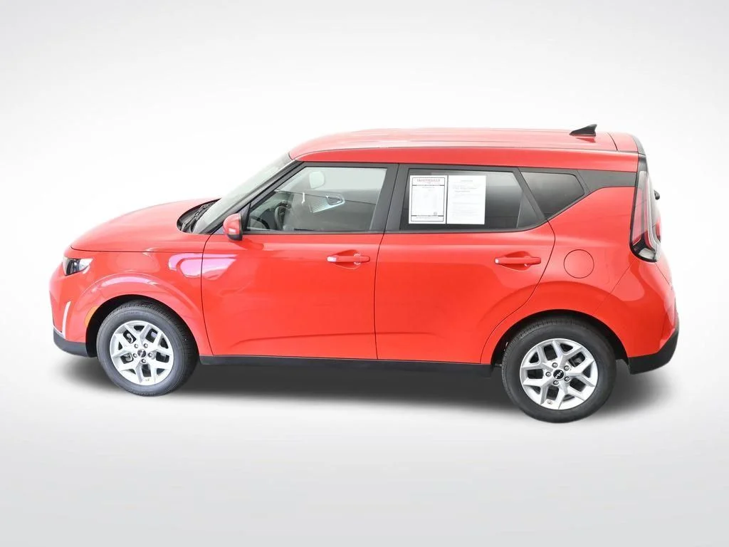 Used 2025 Red Kia LX image 30